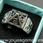 Anillo acero 316 L pirámide tallas 18, 20 -LIQUIDACION-