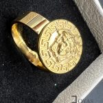 Sello medusa talla 18 ,acero 316L chapado oro 18k