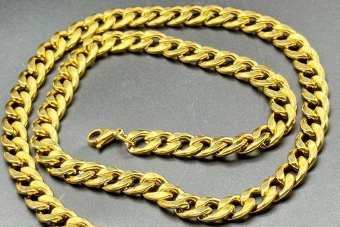 Cadena Barbada estilo cubano 9 mm*60cm ,acero 316 L chapado oro 18k