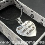 Corazón 25*30mm+ cordón caucho, grabado láser, acero 316L (texto incluido)