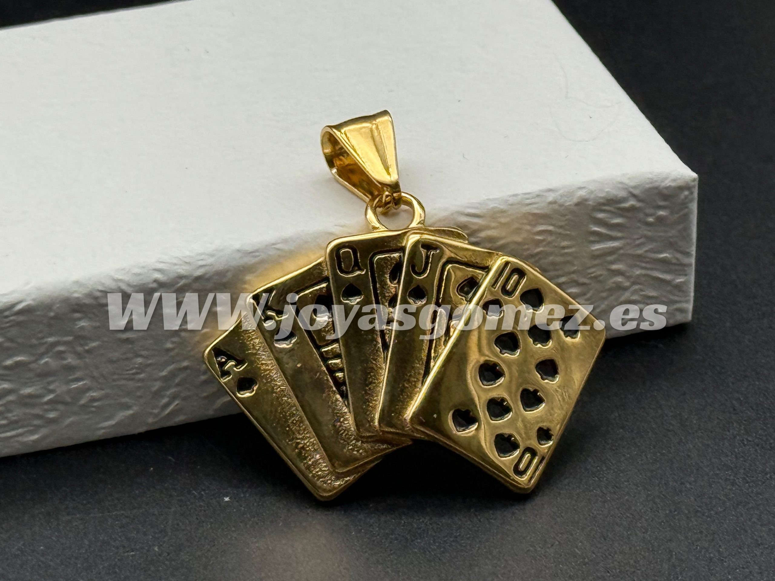 WhatsApp Image 2025-02-27 at 18.42.20 Colgante baraja, acero 316L chapado oro 18k - Imagen 1