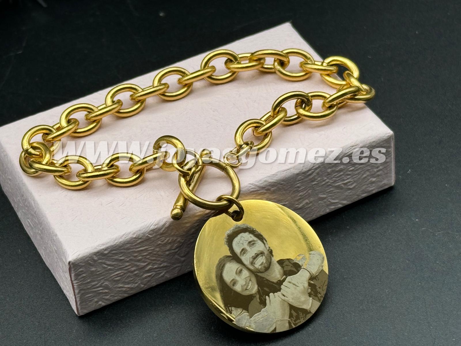 WhatsApp Image 2024-10-20 at 22.14.07 Pulsera foto grabación láser 21 *8 mm, acero 316L chapado oro 18k -OFERTAZO- - Imagen 1