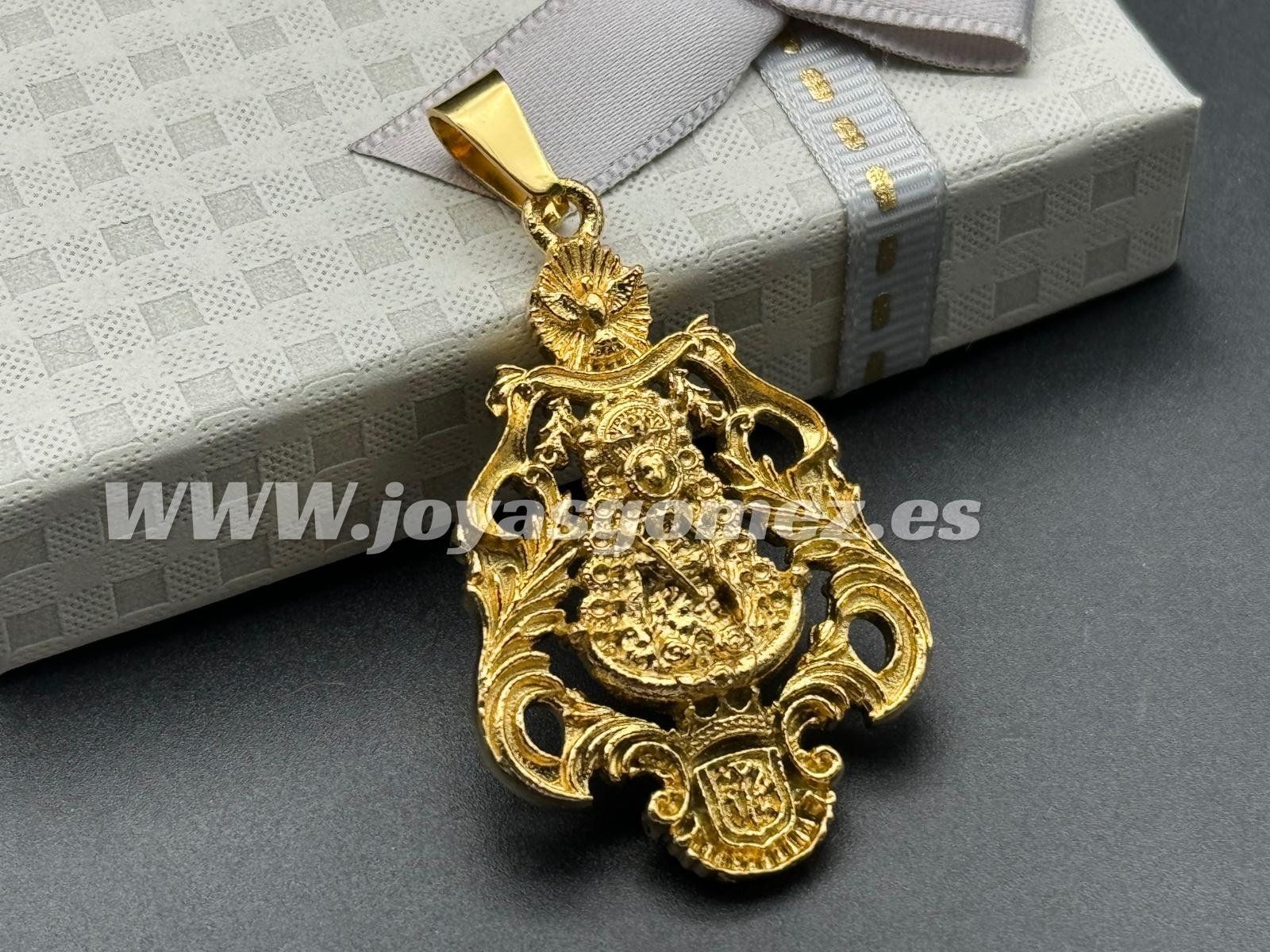 WhatsApp Image 2024-07-16 at 11.57.34 (1) Medalla cerco virgen del Rocío grande , acero 316L chapado oro 18k - Imagen 1