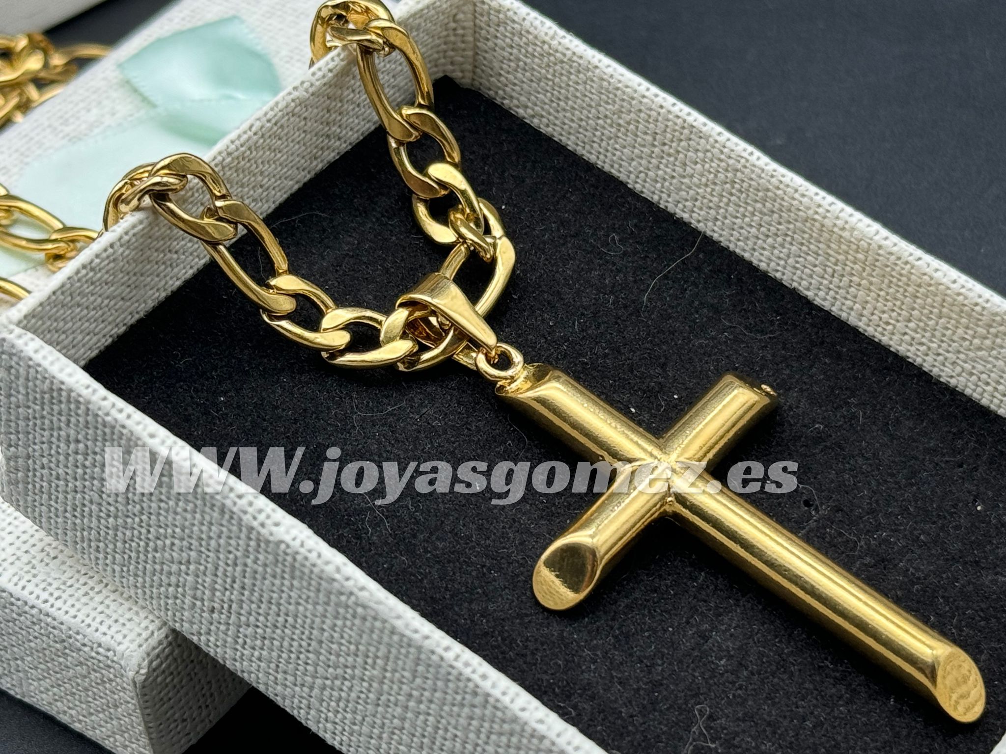 WhatsApp Image 2024-09-04 at 10.50.05 Cadena 3*1medida 7mm*60cm colgante cruz lisa-acero 316L chapado oro 18k - Imagen 1