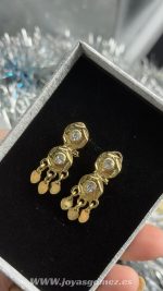 Pendientes cubanitas piedras blancas, acero 316L chapado oro 18k