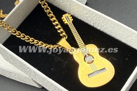 Cadena 4mm*50 cm -Colgante guitarra chica -acero 316L chapado oro 18k