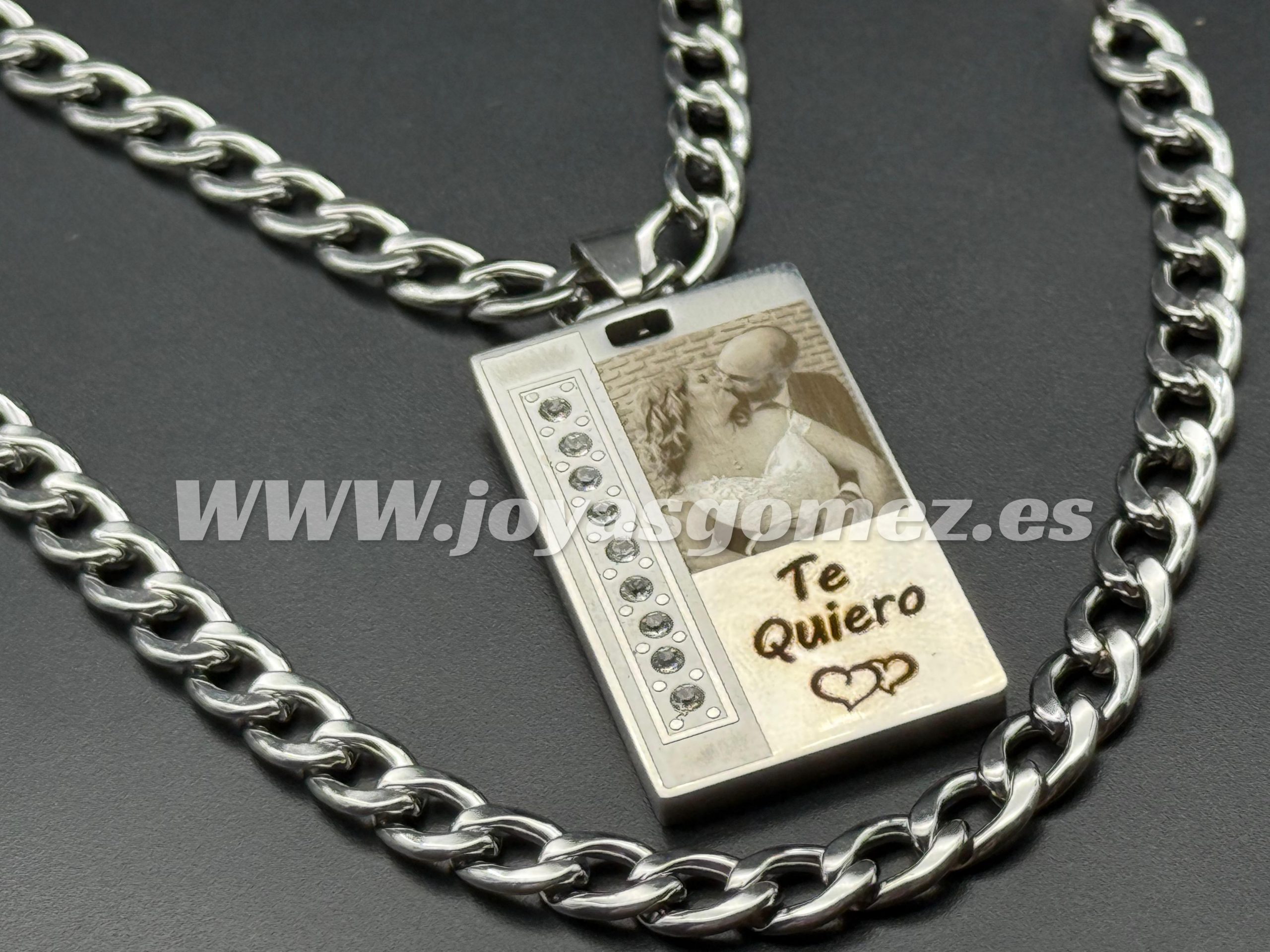 WhatsApp Image 2025-02-05 at 10.58.16 (2) PLACA 37*22+Cadena 6mm*60cm y pulsera 6mm*19 cm foto grabación personalizada laser, acero 316L-OFERTA - Imagen 1