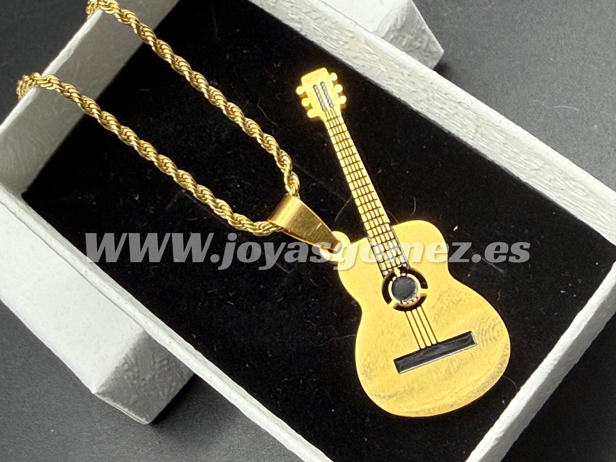 WhatsApp Image 2025-02-06 at 09.15.43 (1) Cordón 2*60cm -Colgante guitarra chica -acero 316L chapado oro 18k - Imagen 1