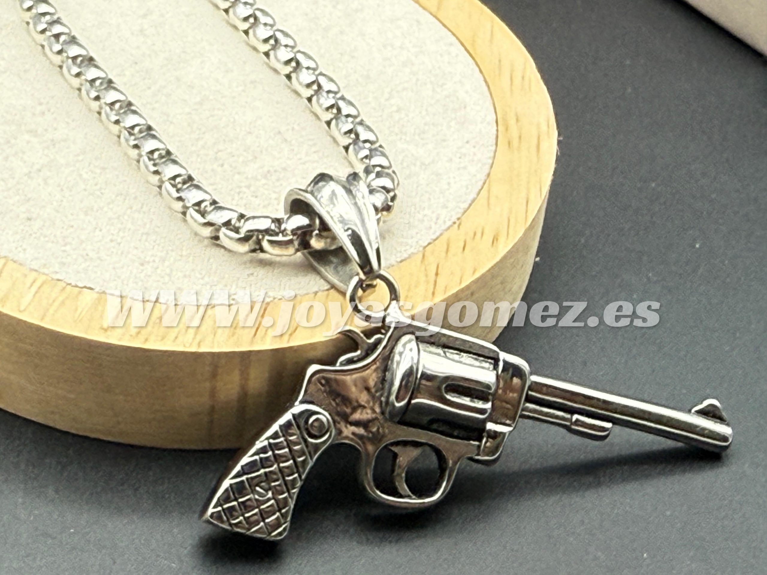 WhatsApp Image 2025-06-12 at 11.53.23 (1) Cadena 5 mm *65cm + colgante pistola ,acero 316 L - Imagen 1