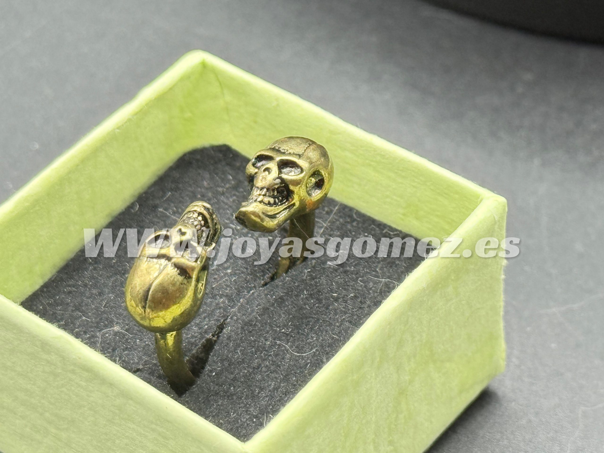 WhatsApp Image 2025-07-26 at 10.39.46 Anillo CALAVERA chapado oro 18k. talla disponible 18-LIQUIDACION- - Imagen 1