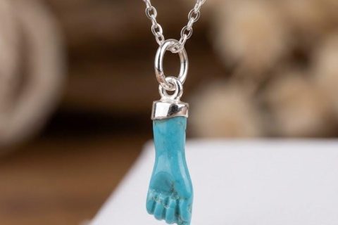 COLGANTE MANO HIGA AZUL Y CADENA 40 + 3 CM, plata de ley