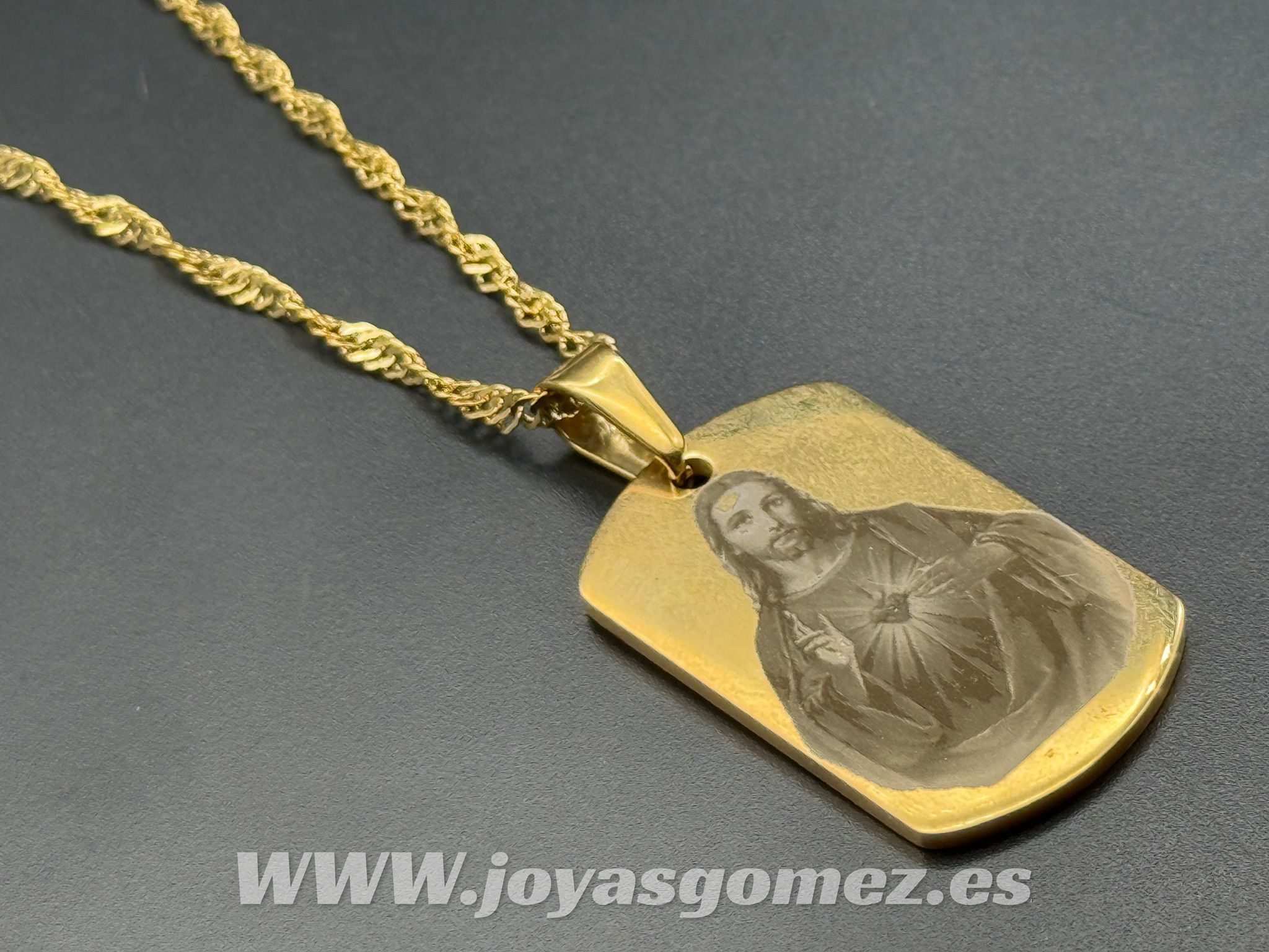 WhatsApp Image 2026-01-29 at 11.42.35 (2) Colgante placa 36*22mm-cadena 2*50 cm- foto grabación personalizada láser, acero 316L chapado oro 18k - Imagen 1
