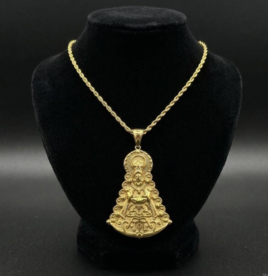 WhatsApp Image 2026-08-10 at 15.11.31 Medalla virgen del Rocío grande + Cordón 4 *60cm , acero 316L Chapado oro 18k. - Imagen 1