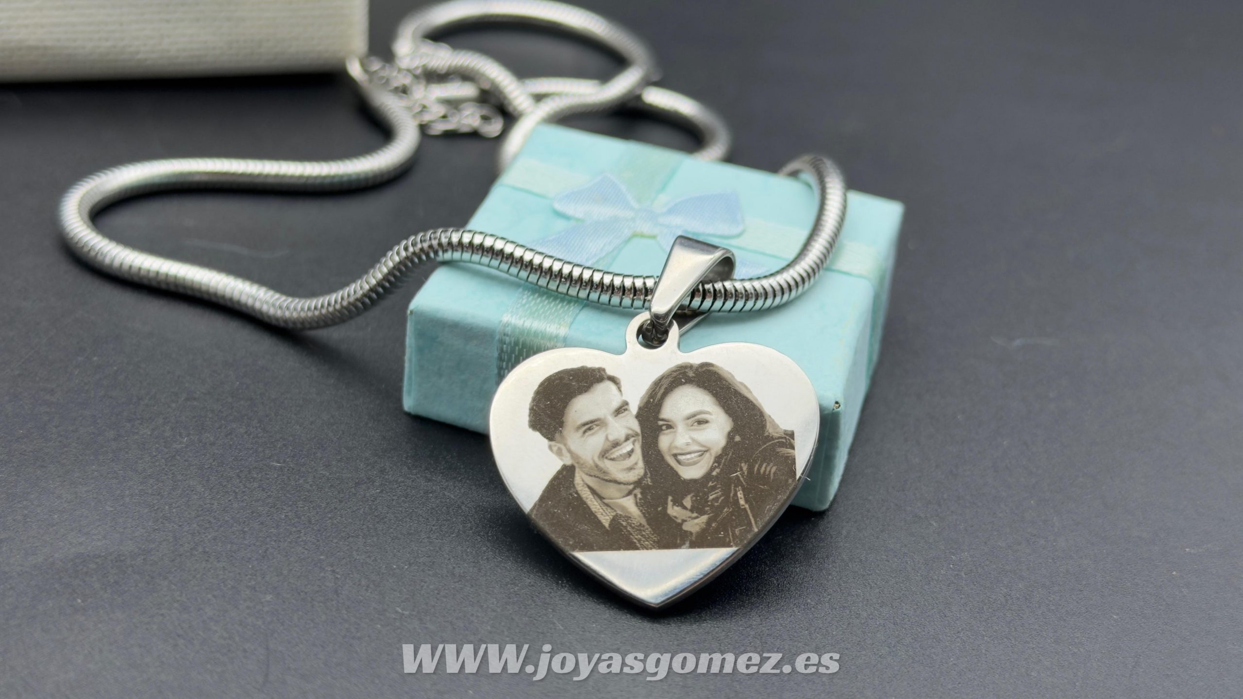WhatsApp Image 2026-02-24 at 11.19.21 (4) Corazón 30mm+cadena 3*50cm- foto grabación personalizada laser, acero 316L-OFERTA* - Imagen 1